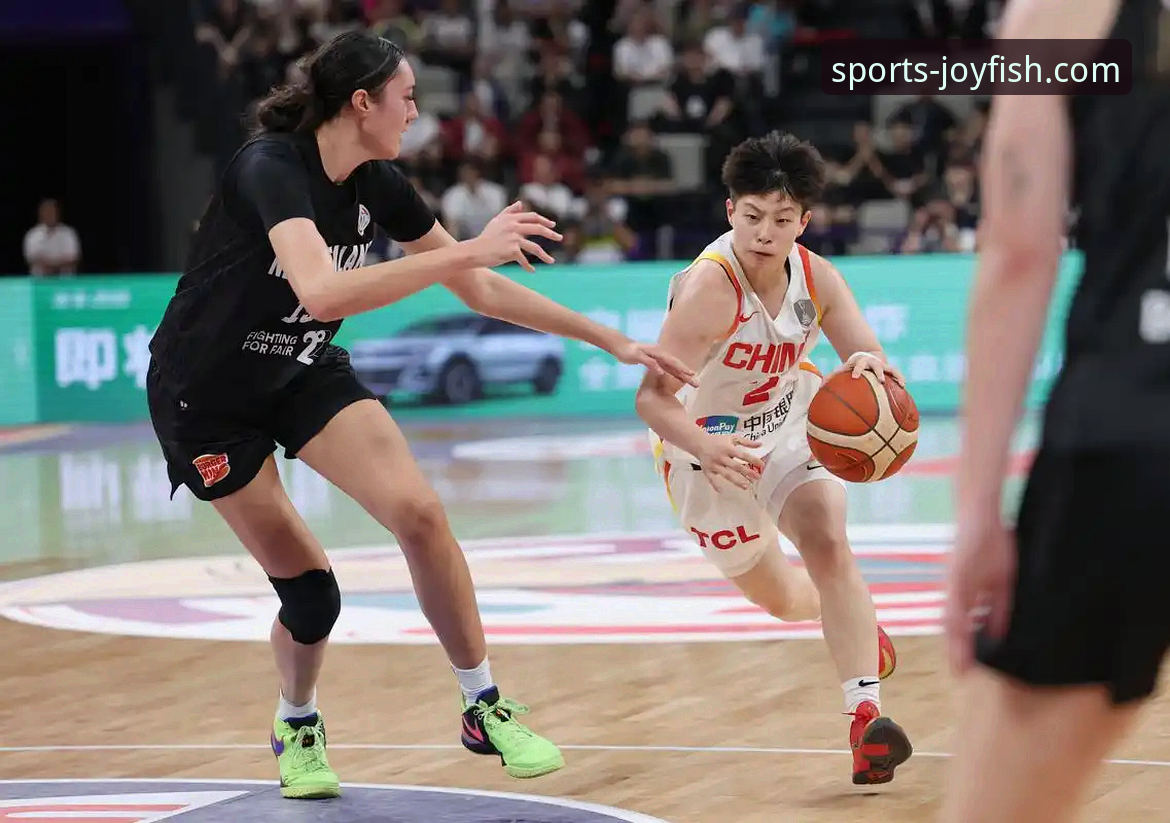 乐鱼官网便捷登录 中国女篮战术变阵与球星爆发深度评测:一场流畅赛事背后的观赛体验分析